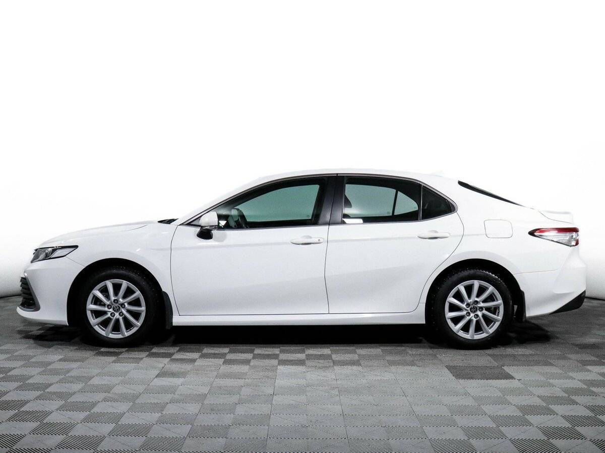 Toyota Camry 2021 года с пробегом. Фото: #4