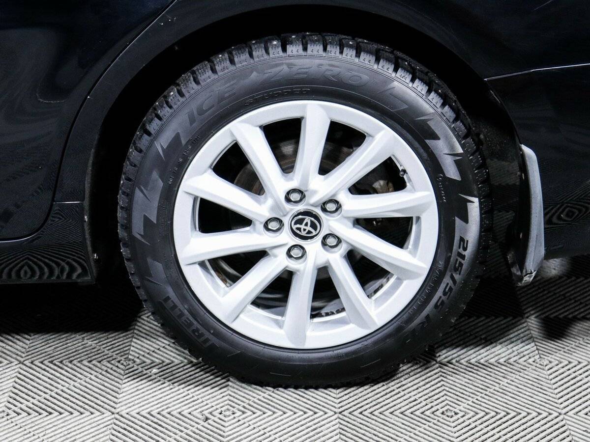 Toyota Camry 2021 года с пробегом. Фото: #11