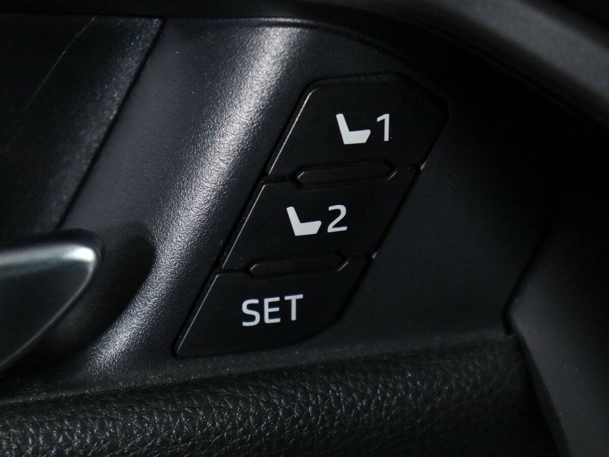 Toyota RAV4 2020 года с пробегом. Фото: #15