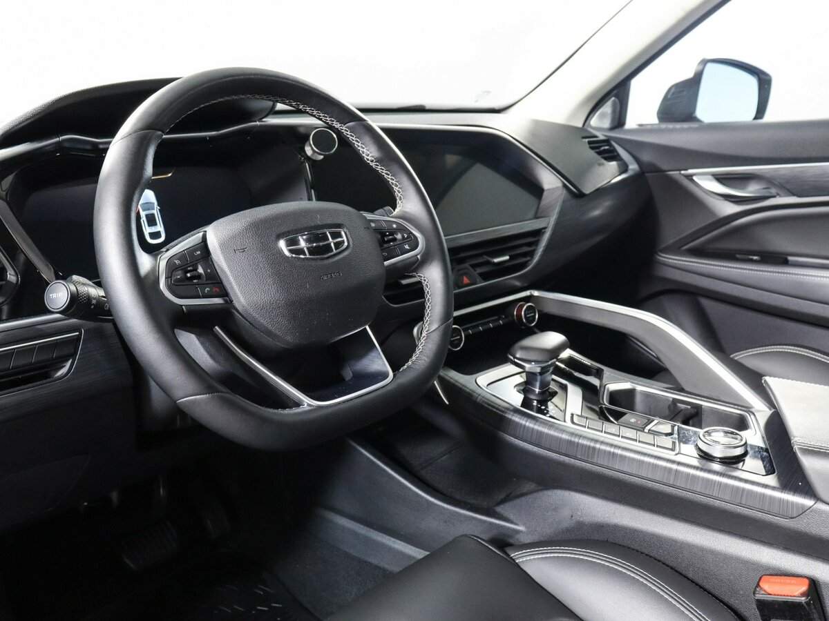 Geely Tugella 2022 года с пробегом. Фото: #13