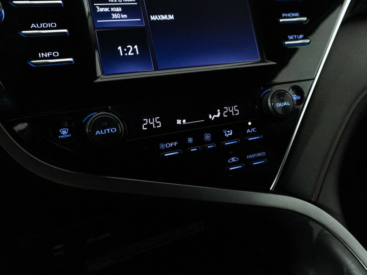 Toyota Camry 2020 года с пробегом. Фото: #17