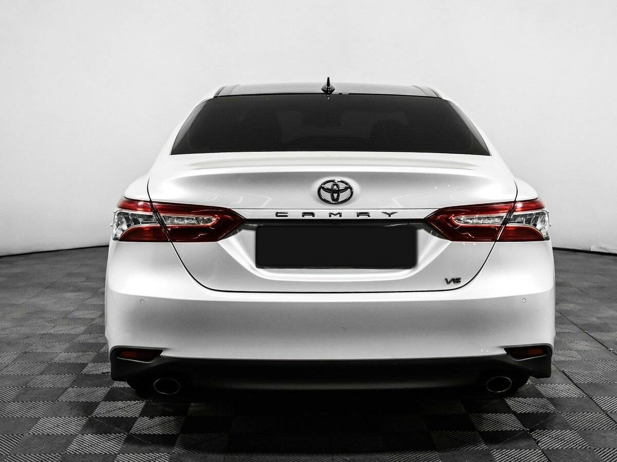 Toyota Camry 2019 года с пробегом. Фото: #5