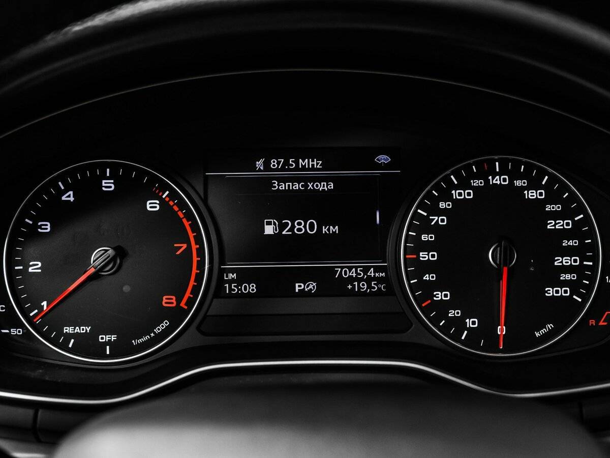 Audi A4 2016 года с пробегом. Фото: #9