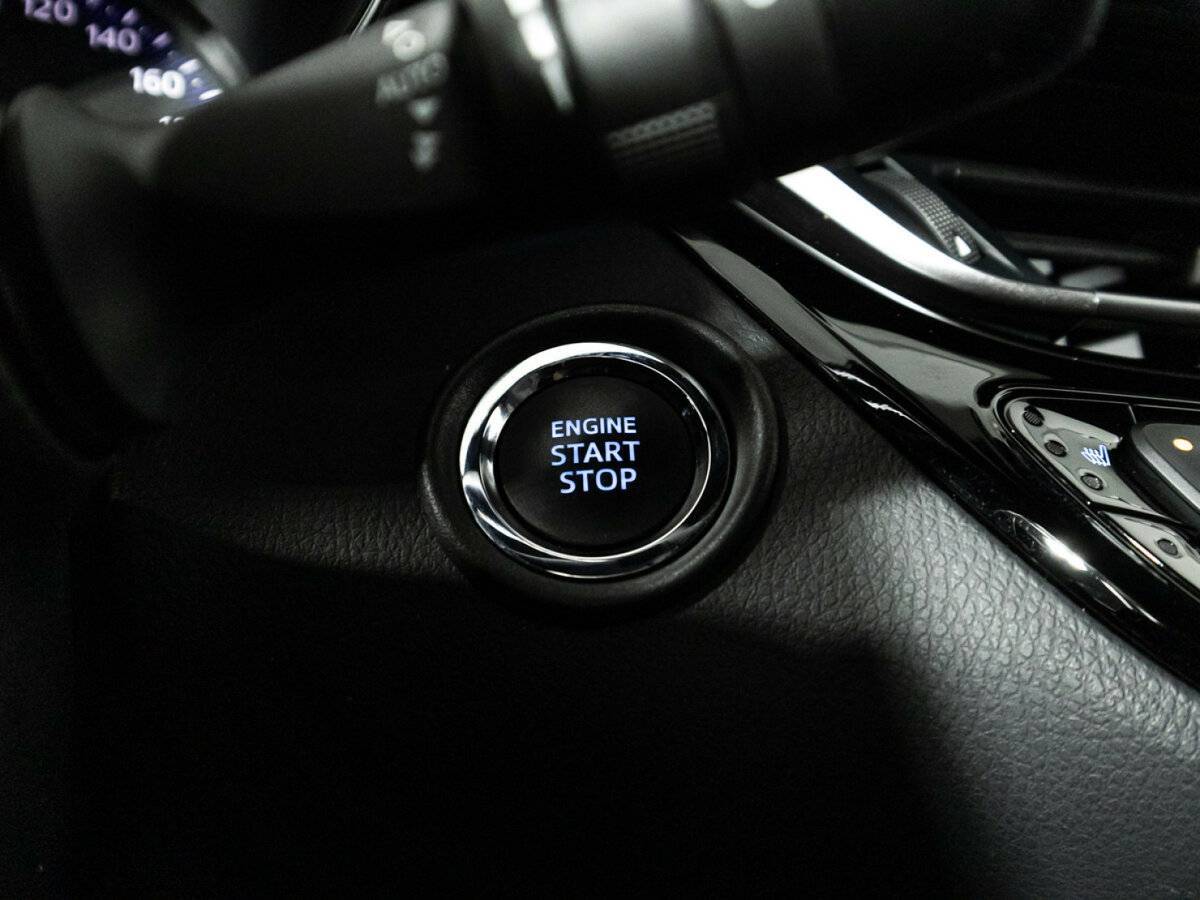 Toyota C-HR 2020 года с пробегом. Фото: #17