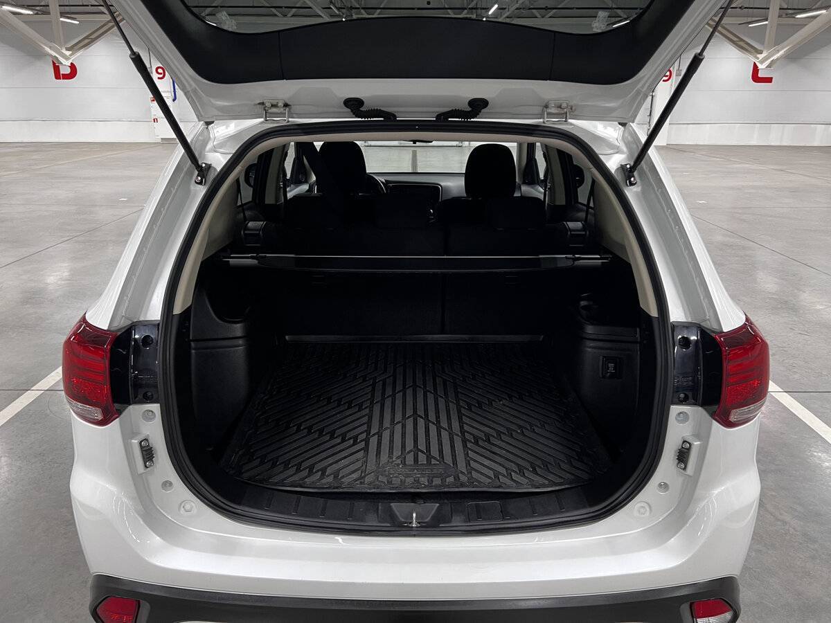 Mitsubishi Outlander 2021 года с пробегом. Фото: #9