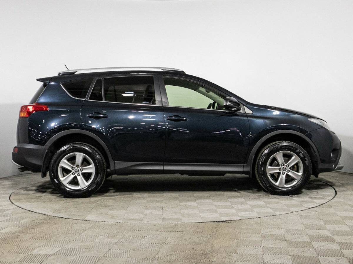 Toyota RAV4 2015 года с пробегом. Фото: #3