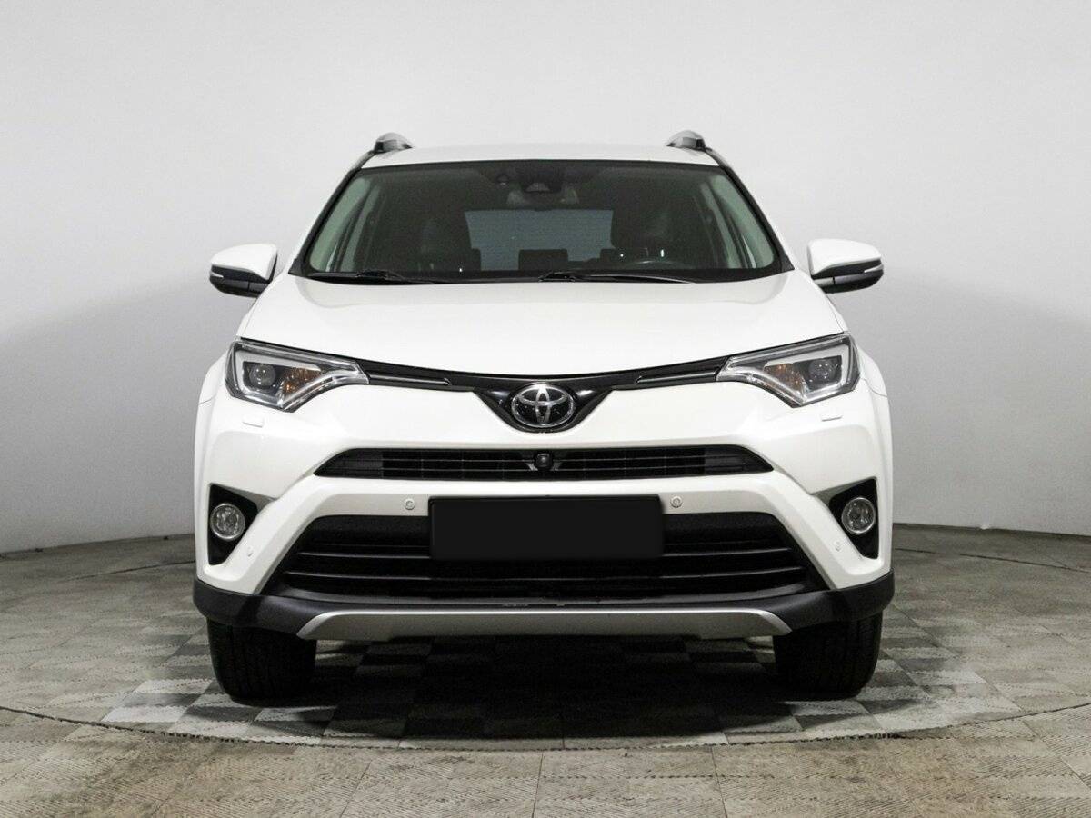 Toyota RAV4 2018 года с пробегом. Фото: #1