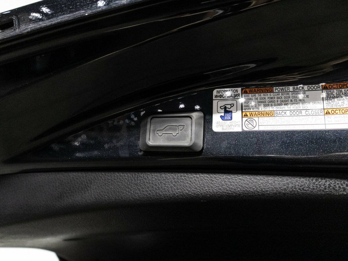 Toyota RAV4 2017 года с пробегом. Фото: #14