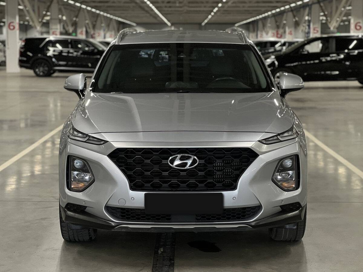 Hyundai Santa Fe 2019 года с пробегом. Фото: #1