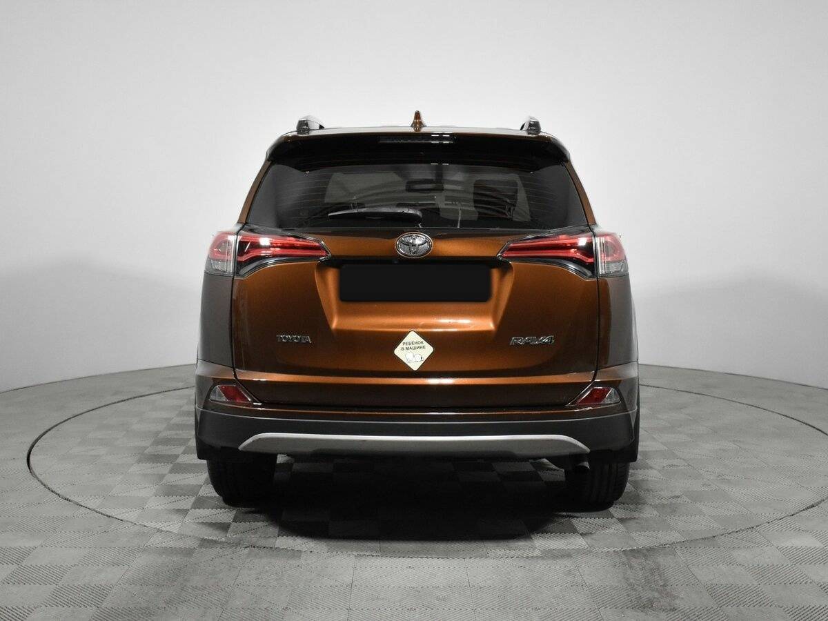 Toyota RAV4 2017 года с пробегом. Фото: #6