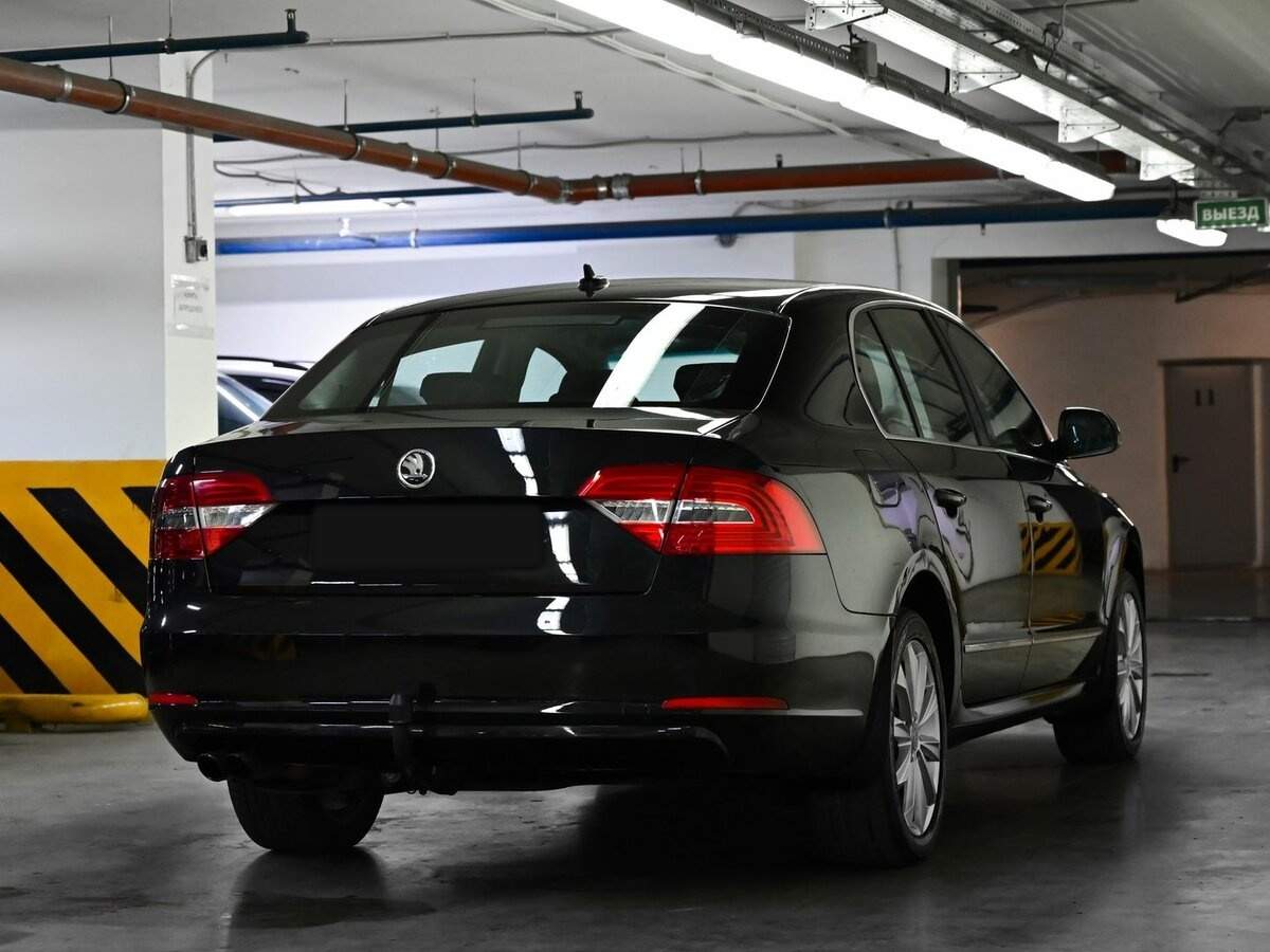 Б/У Шкода Суперб 2013 года. Фото: #3