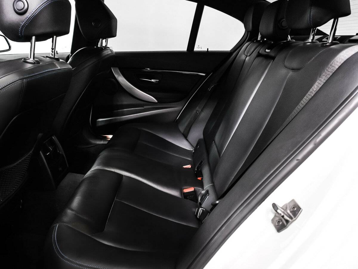 BMW 3 серии 2018 года с пробегом. Фото: #12