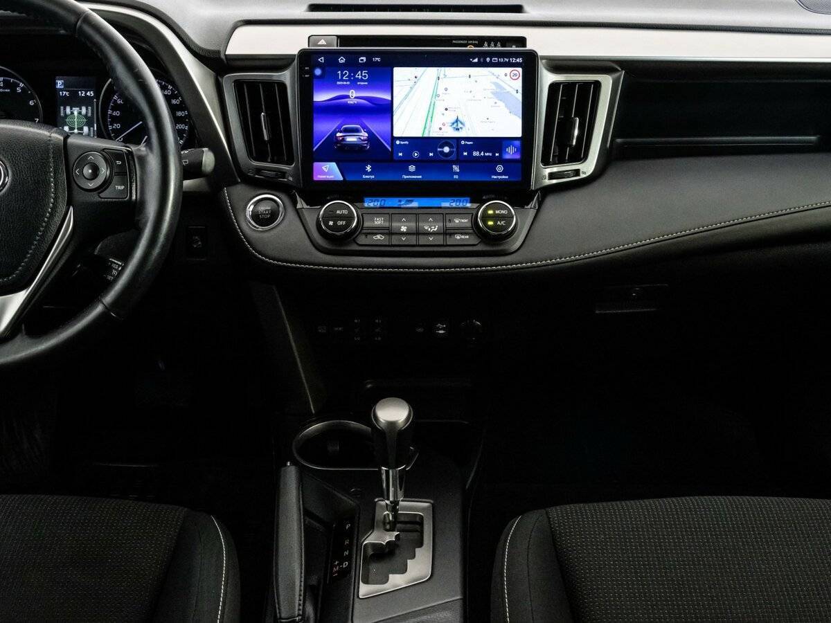 Toyota RAV4 2018 года с пробегом. Фото: #12