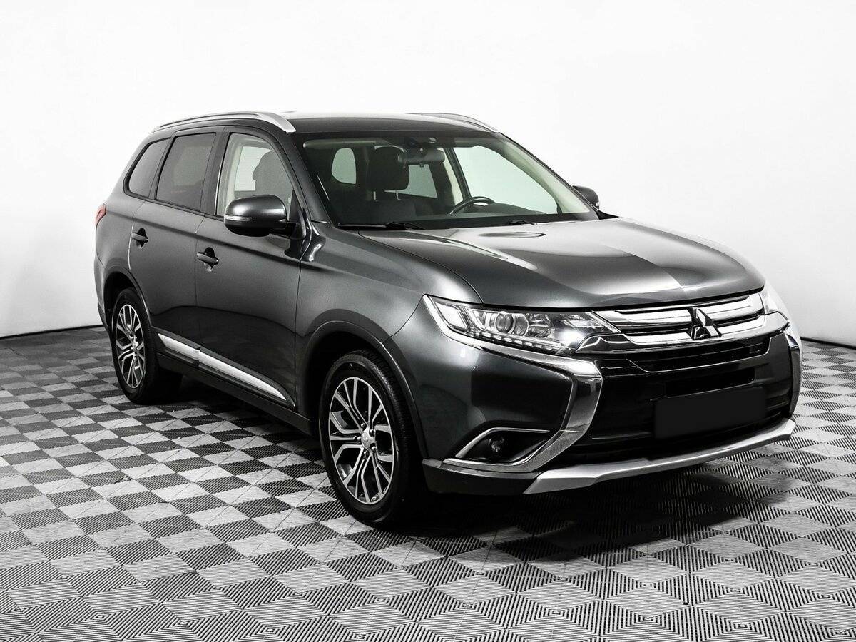 Mitsubishi Outlander 2018 года с пробегом. Фото: #2