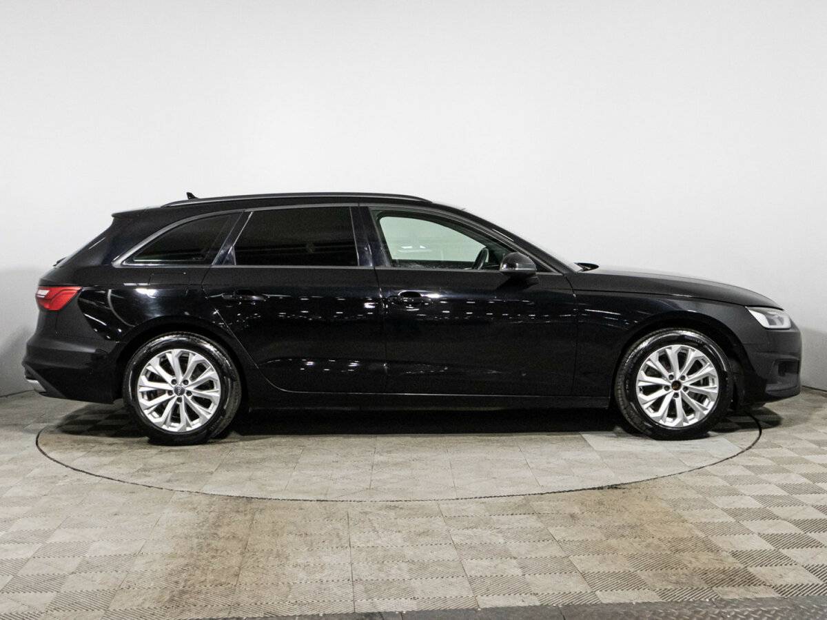 Audi A4 2020 года с пробегом. Фото: #3