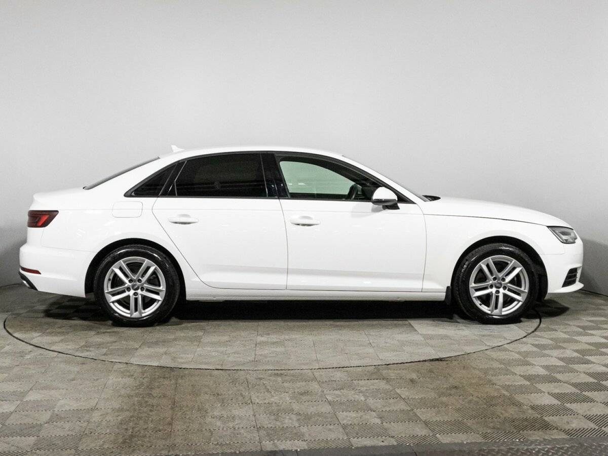 Audi A4 2019 года с пробегом. Фото: #3