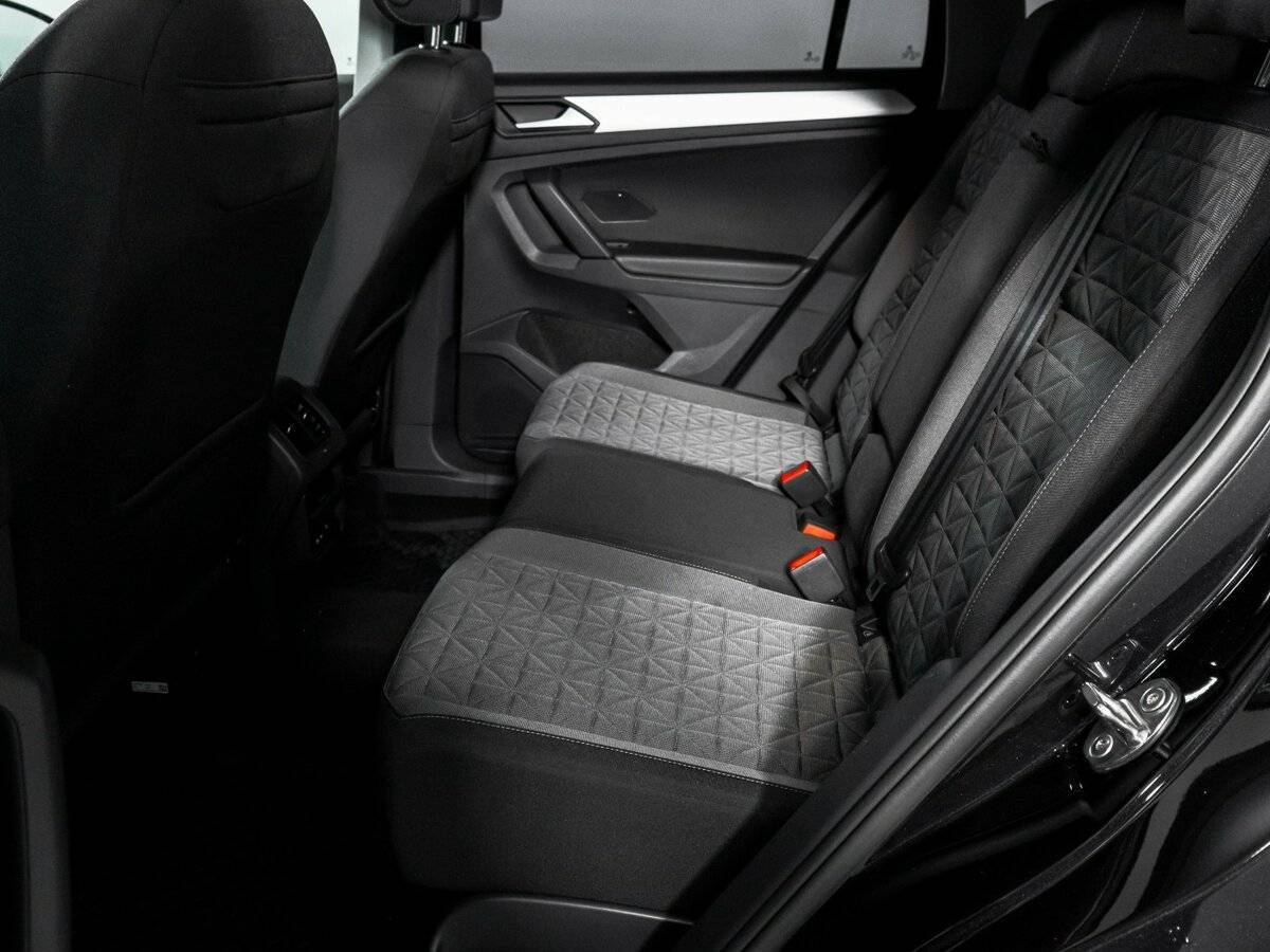 Volkswagen Tiguan 2021 года с пробегом. Фото: #9