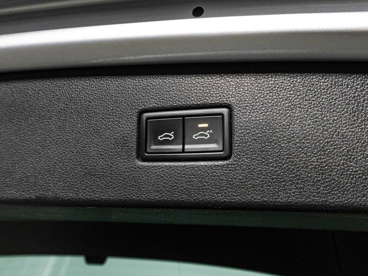 Volkswagen Tiguan 2018 года с пробегом. Фото: #23