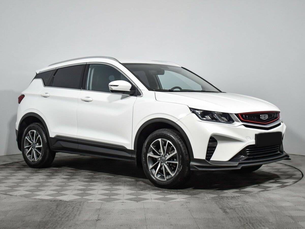 Geely Coolray 2023 года с пробегом. Фото: #2