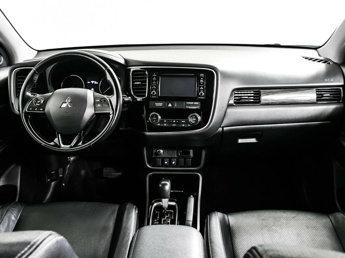Mitsubishi Outlander 2017 года с пробегом. Фото: #10