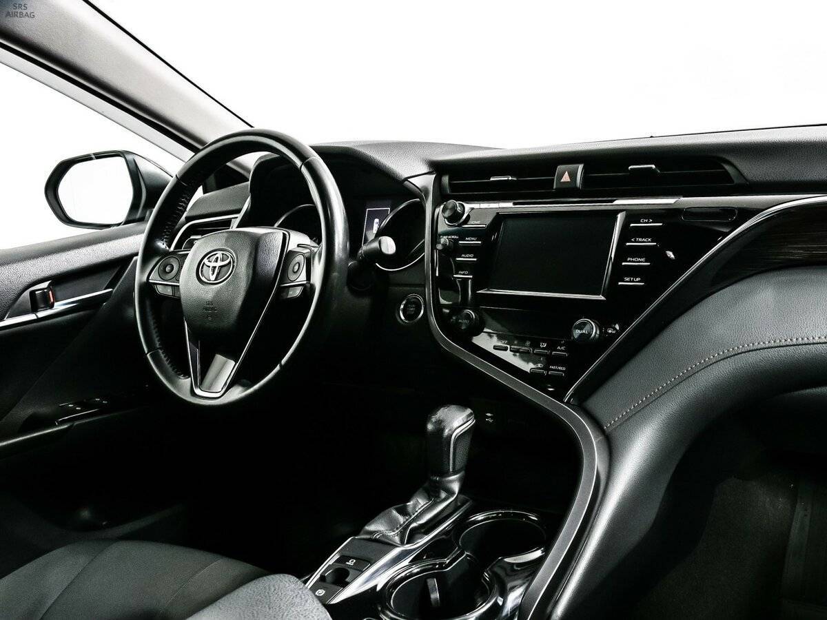 Toyota Camry 2019 года с пробегом. Фото: #8