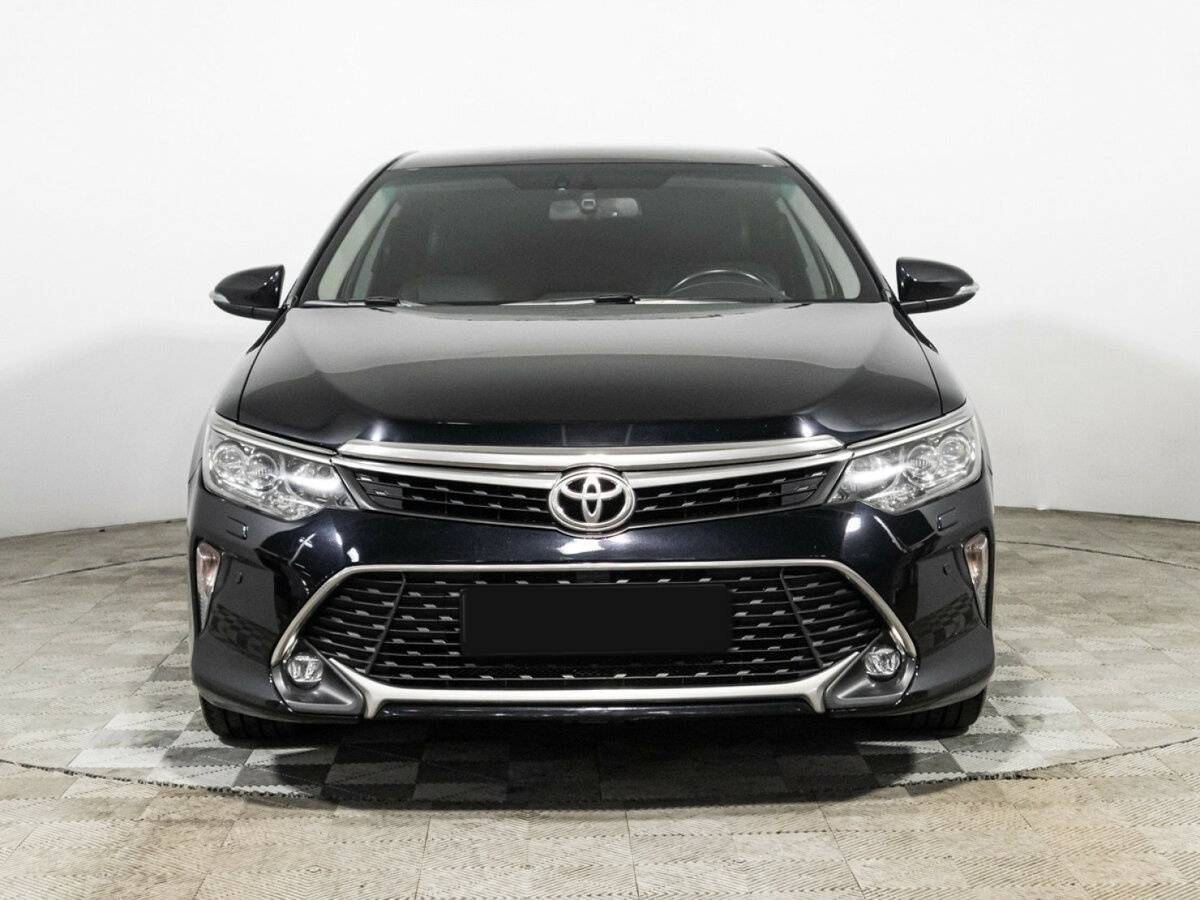 Toyota Camry 2017 года с пробегом. Фото: #1