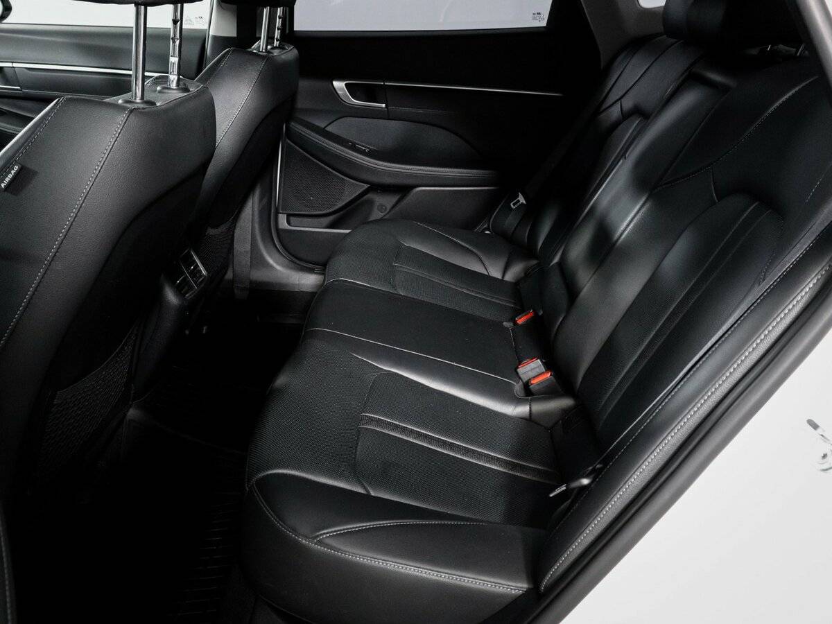 Hyundai Sonata 2021 года с пробегом. Фото: #9