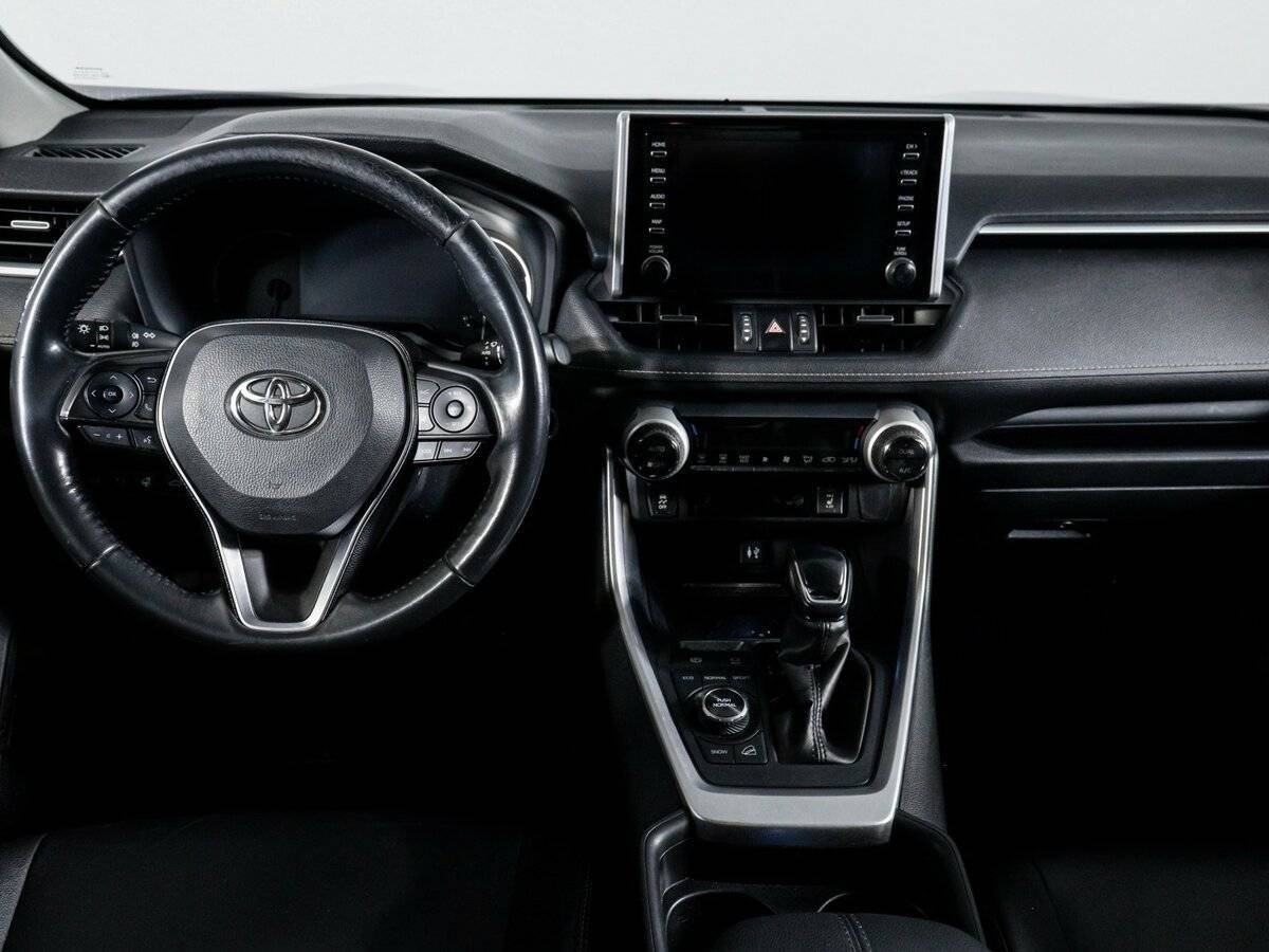 Toyota RAV4 2019 года с пробегом. Фото: #11