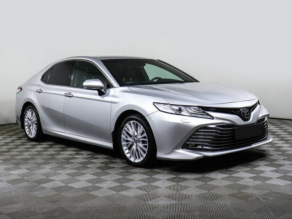 Toyota Camry 2018 года с пробегом. Фото: #1
