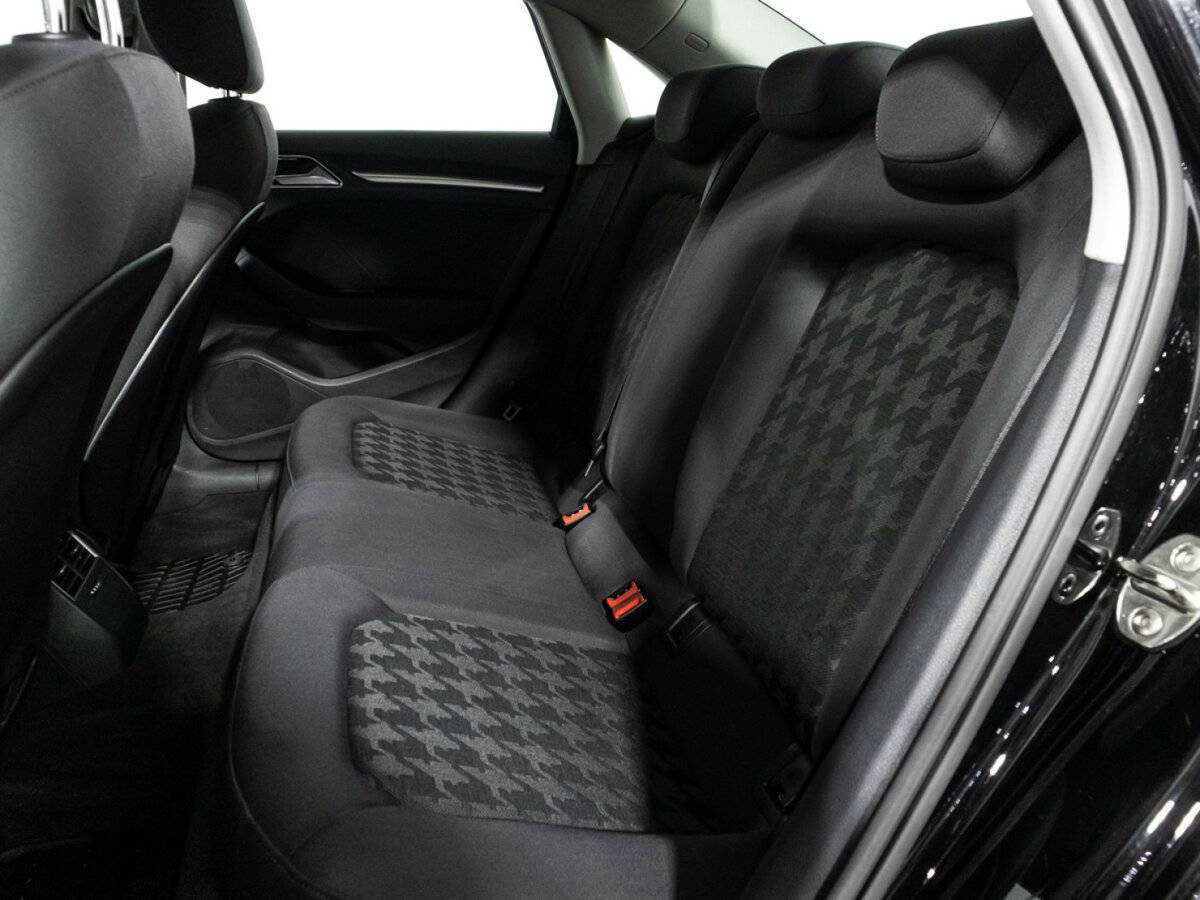 Audi A3 2015 года с пробегом. Фото: #9