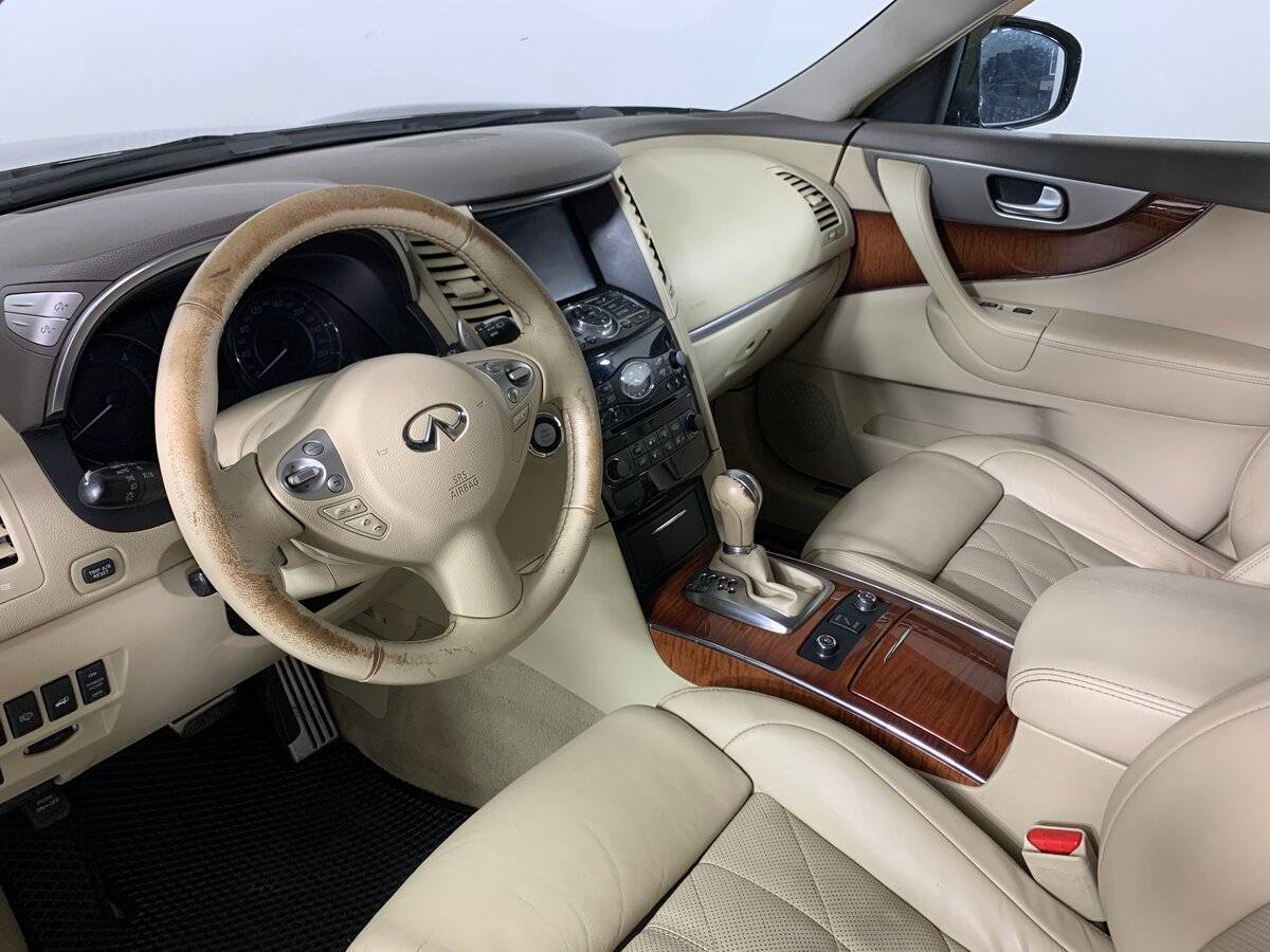 Infiniti FX 2012 года с пробегом. Фото: #10