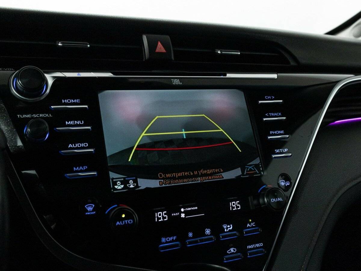 Toyota Camry 2018 года с пробегом. Фото: #15