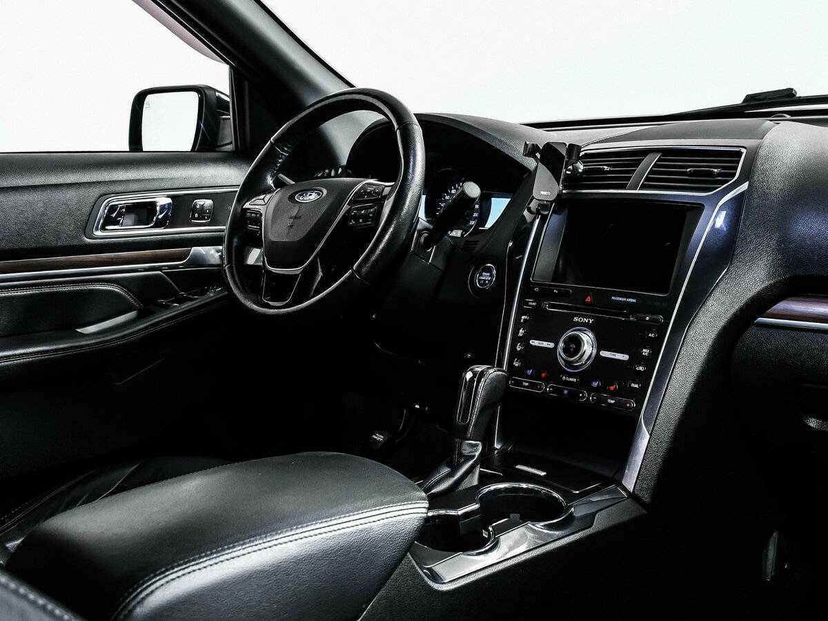 Ford Explorer 2018 года с пробегом. Фото: #8