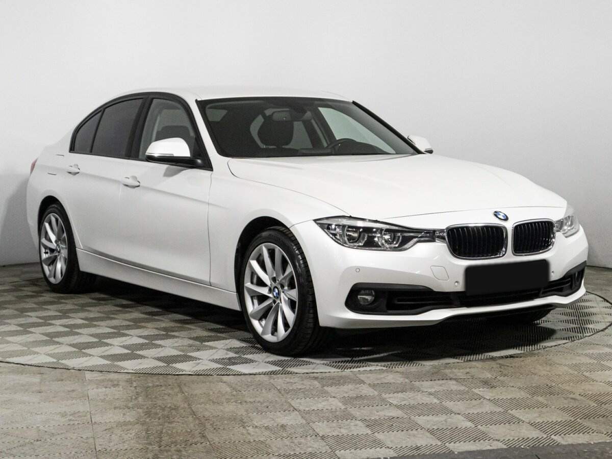 BMW 3 серии 2017 года с пробегом. Фото: #2