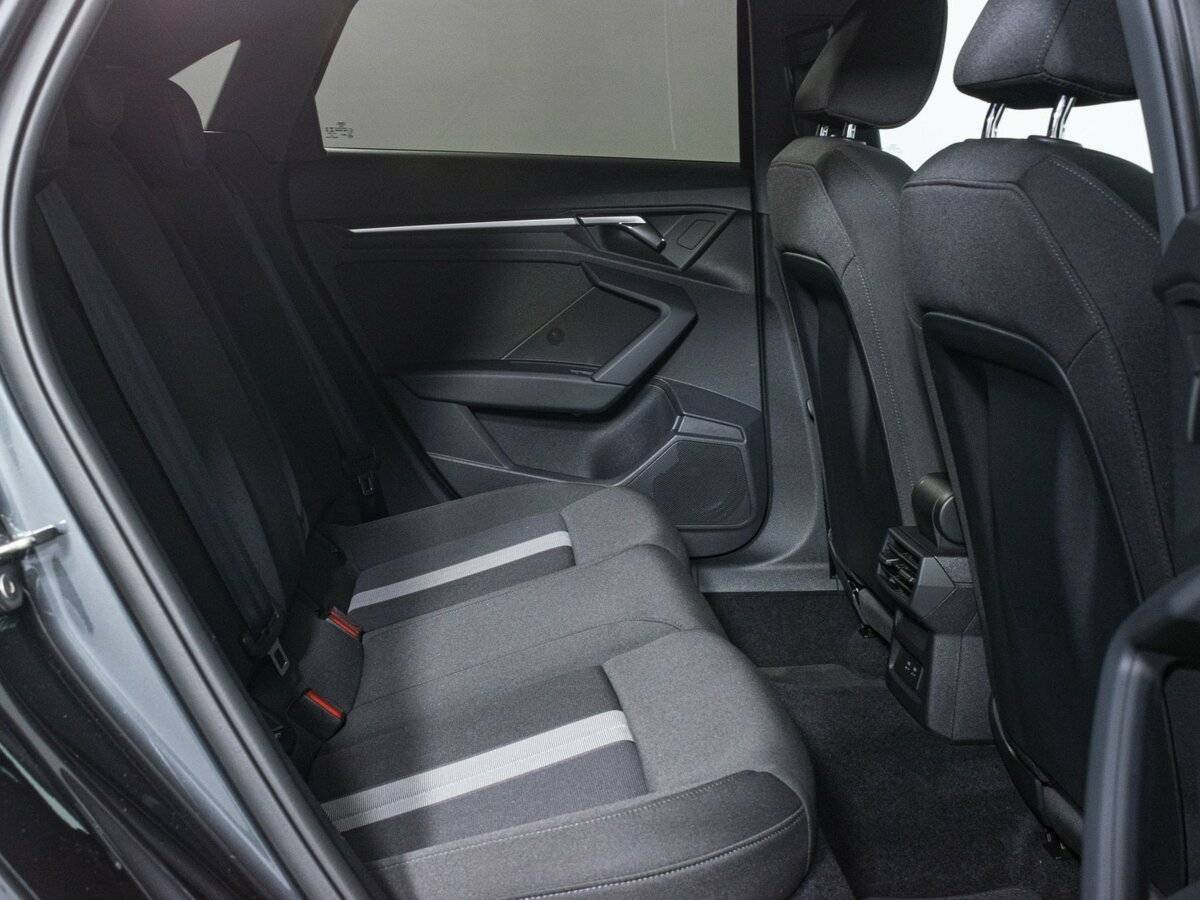 Audi A3 2021 года с пробегом. Фото: #9