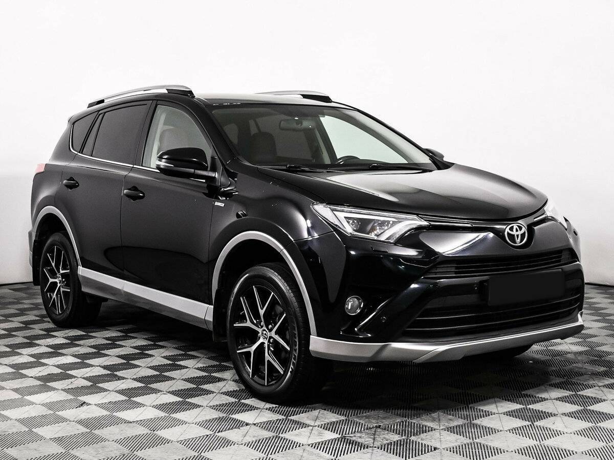 Toyota RAV4 2017 года с пробегом. Фото: #2