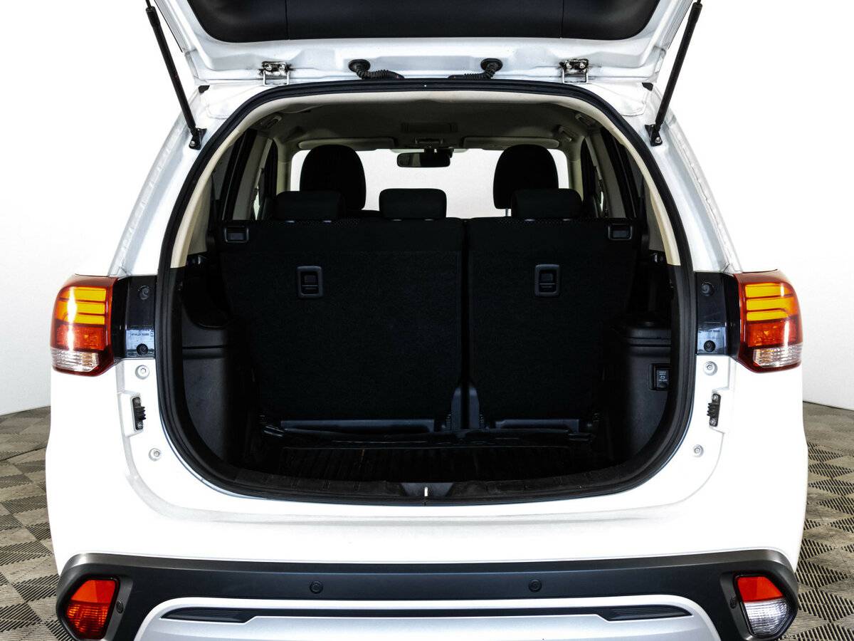 Mitsubishi Outlander 2019 года с пробегом. Фото: #16