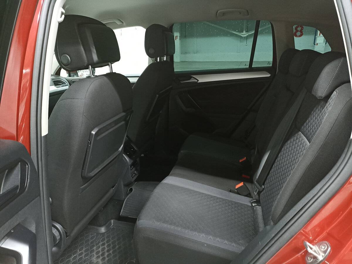 Volkswagen Tiguan 2018 года с пробегом. Фото: #11
