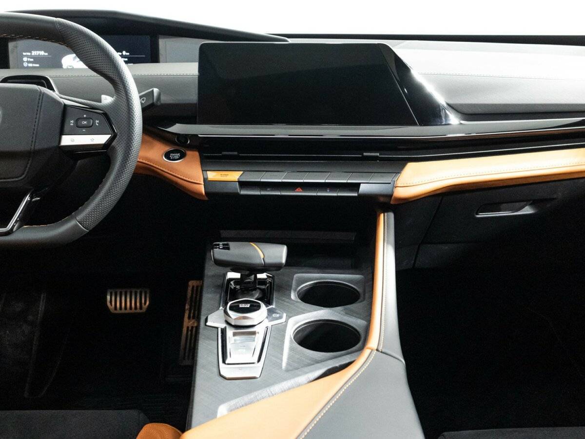 Changan UNI-V 2023 года с пробегом. Фото: #13