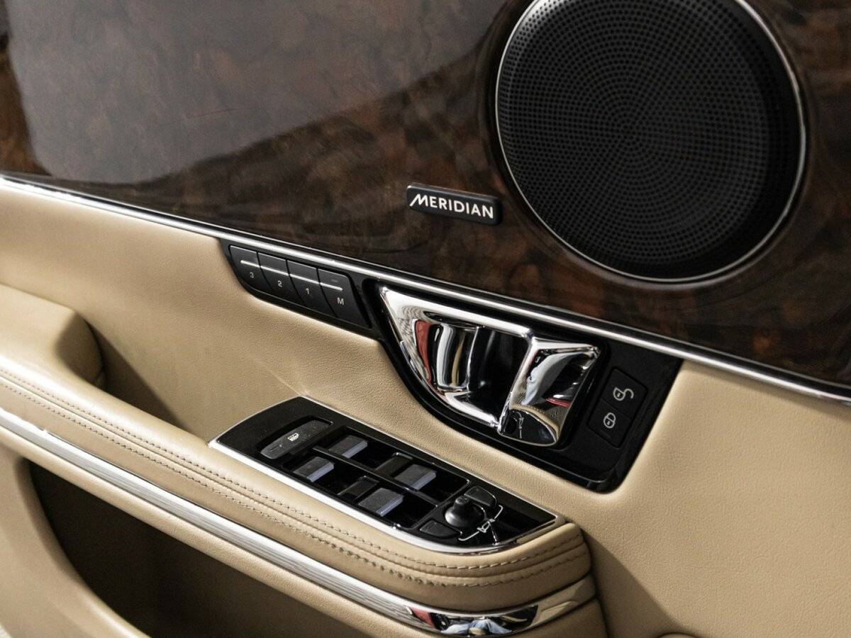 Jaguar XJ 2014 года с пробегом. Фото: #18