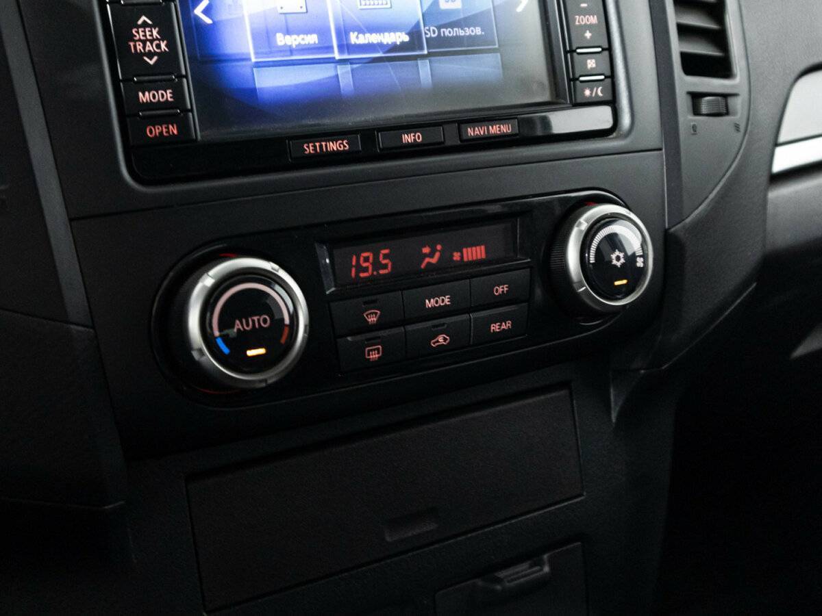 Mitsubishi Pajero 2012 года с пробегом. Фото: #18