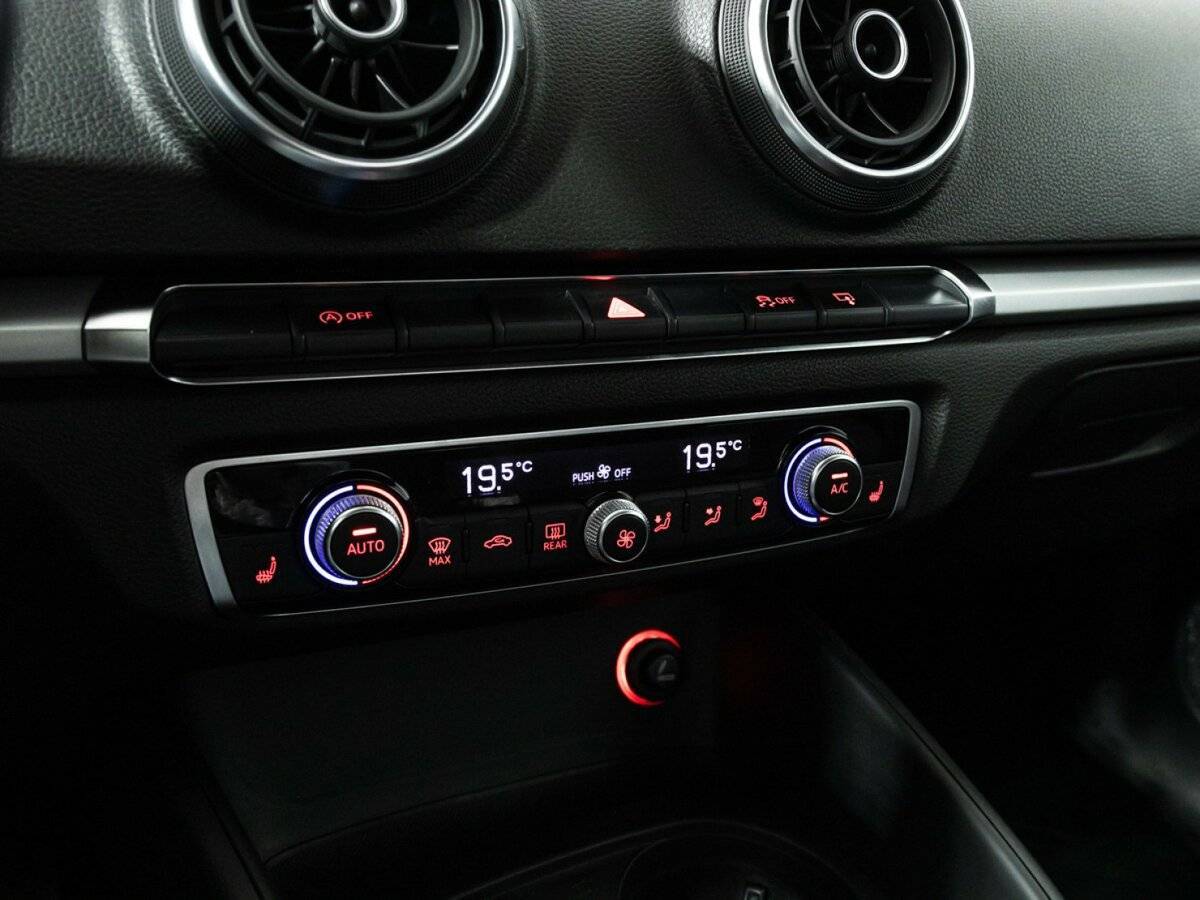 Audi A3 2015 года с пробегом. Фото: #14