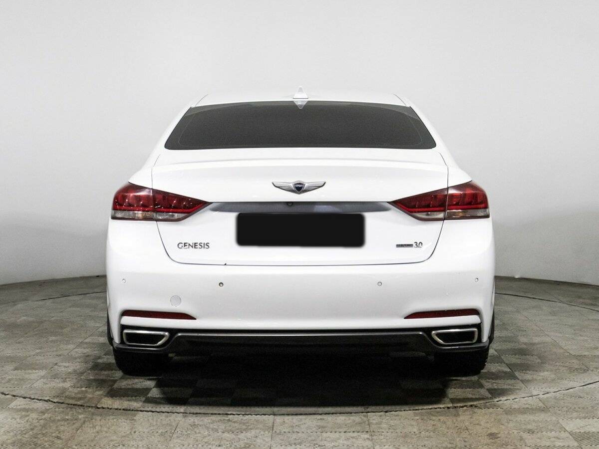 Hyundai Genesis 2015 года с пробегом. Фото: #5