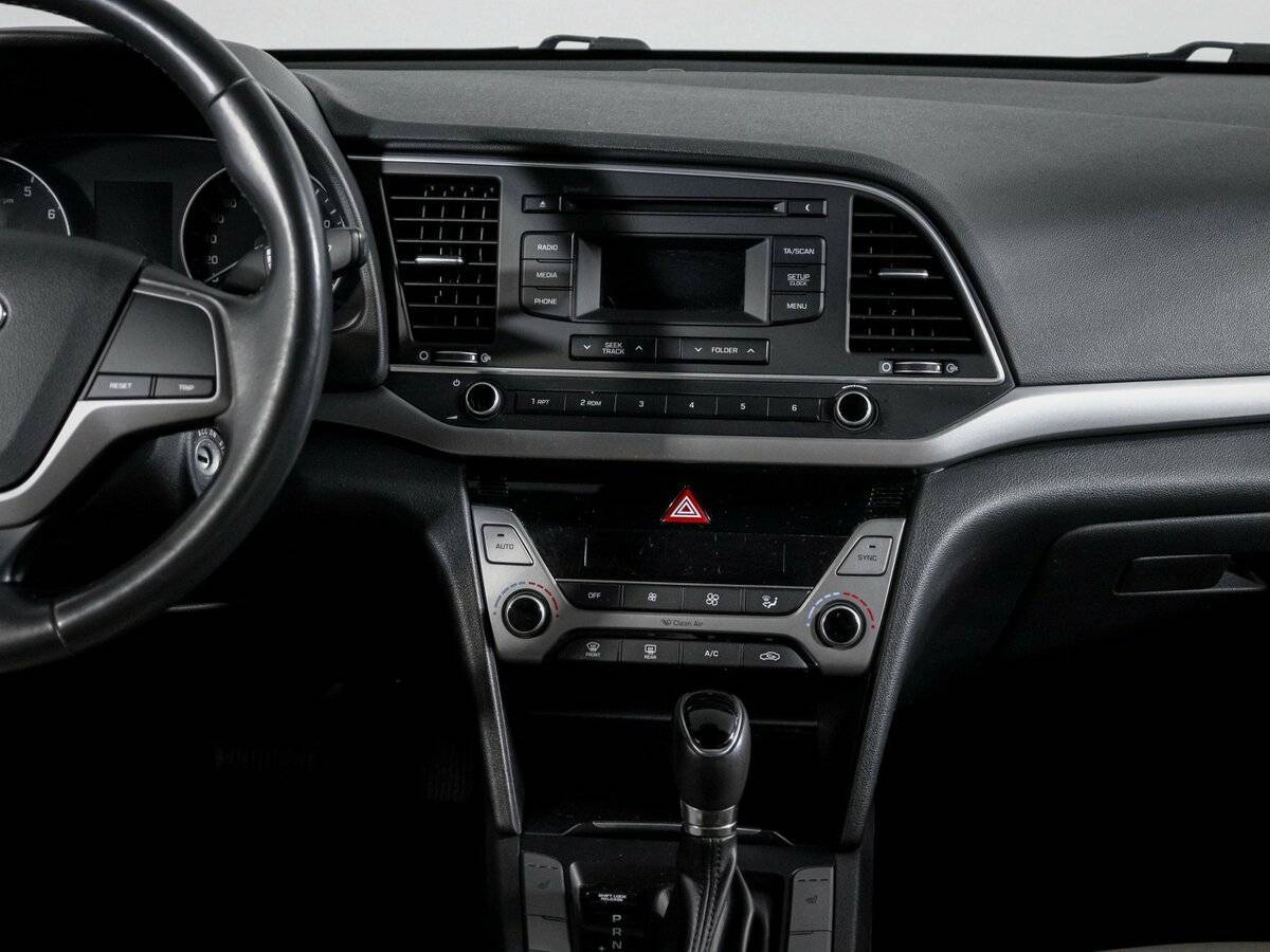 Б/У Хендай Елантра 2016 года. Фото: #10