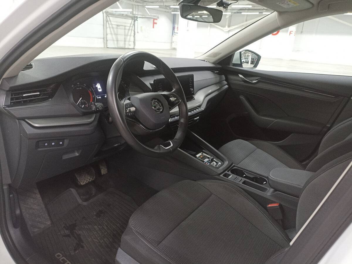 Skoda Octavia 2021 года с пробегом. Фото: #15