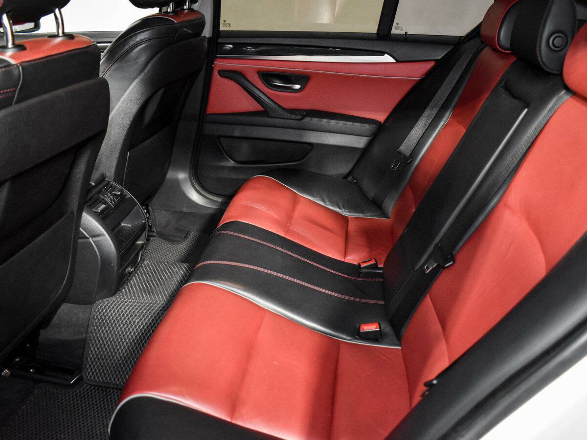 BMW 5 серии 2013 года с пробегом. Фото: #11