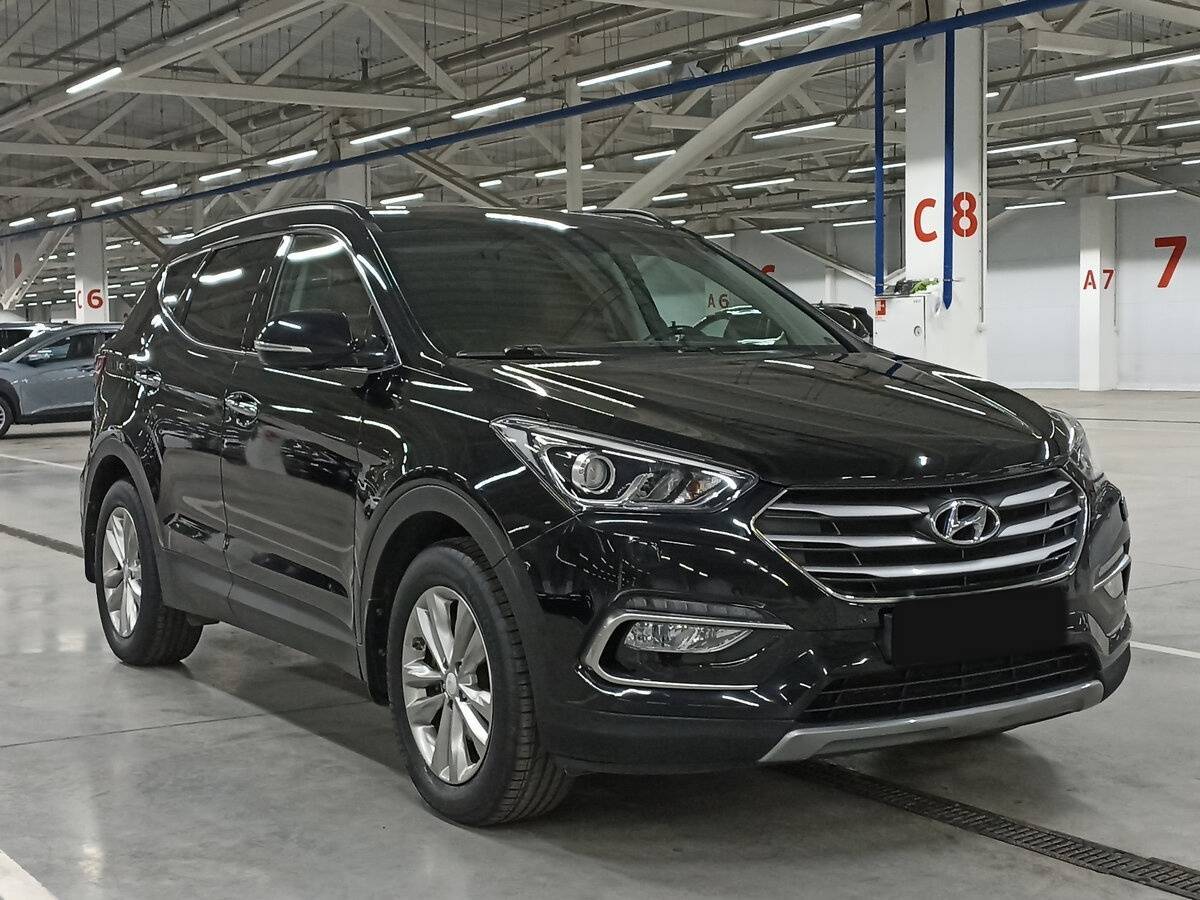 Hyundai Santa Fe 2017 года с пробегом. Фото: #2
