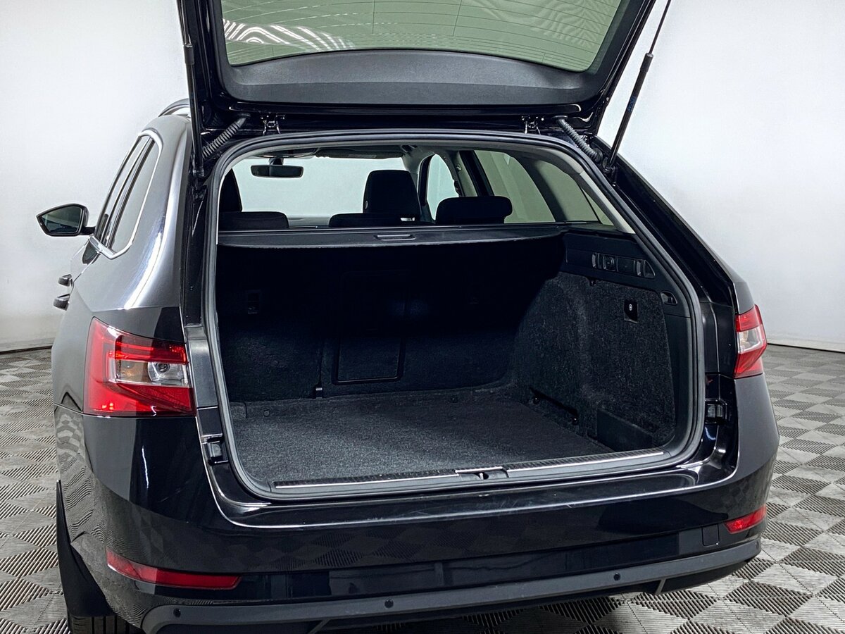 Б/У Шкода Суперб 2020 года. Фото: #5