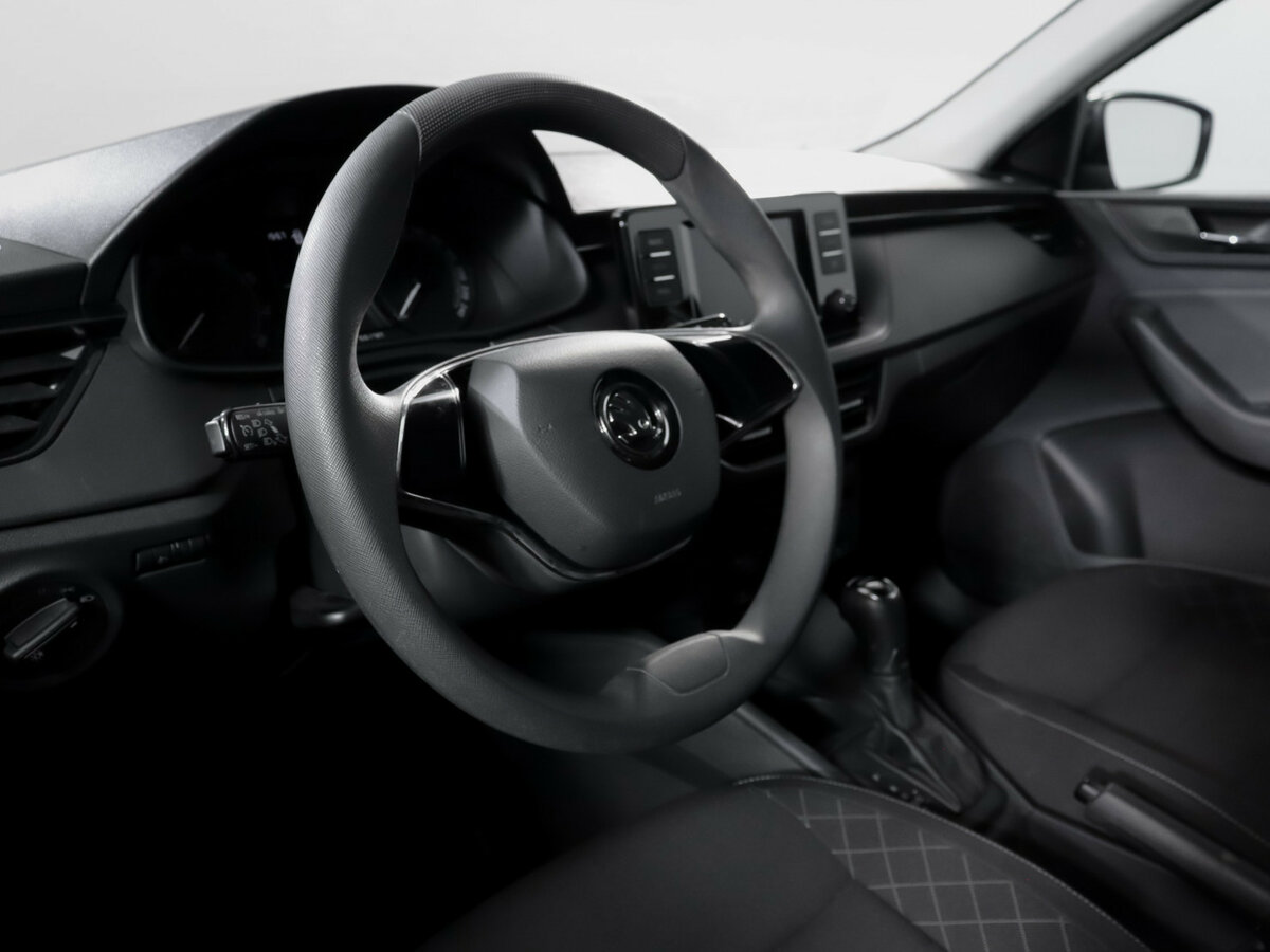 Б/У Шкода Рапид 2021 года. Фото: #10