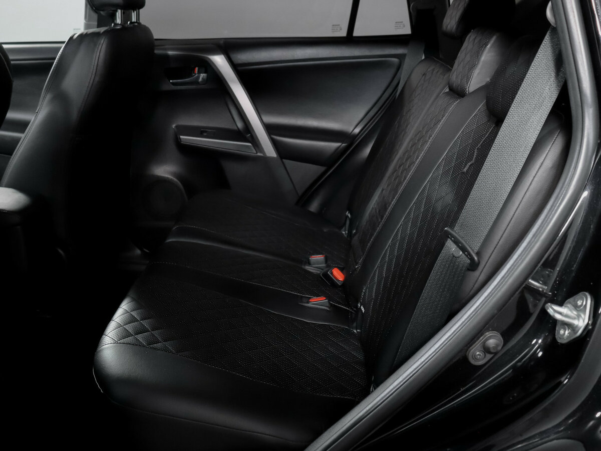 Toyota RAV4 2019 года с пробегом. Фото: #9